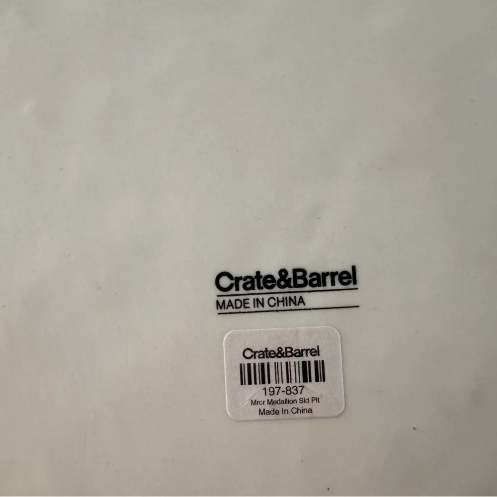 NEW Crate & Barrel Mercer Sandwich Appetizer Plates 9 inch Set of 4 As Is
